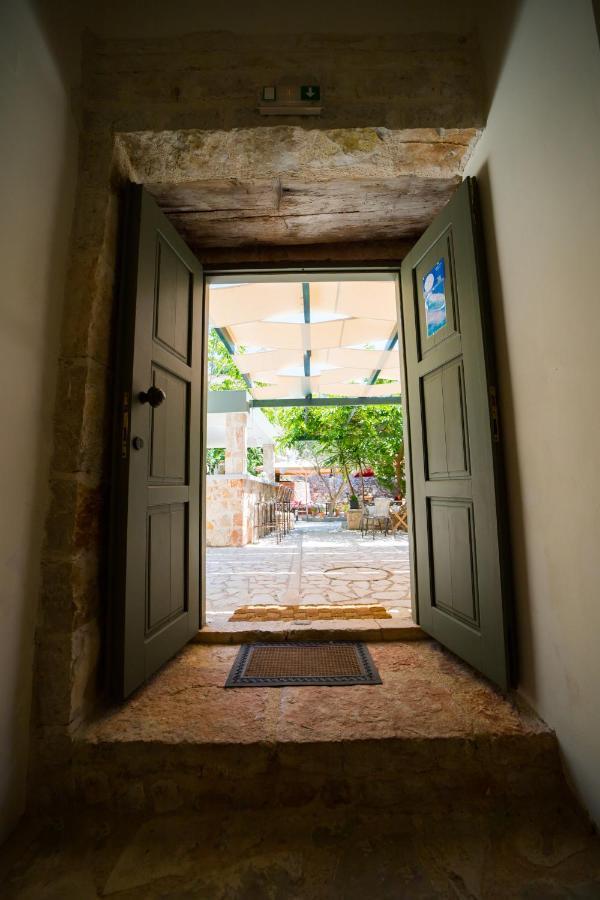 Alicelia Boutique Inn Vathy  Ngoại thất bức ảnh